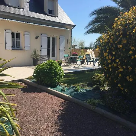 فندق مبيت وإفطار Cote Jardin Des Charmilles 3*