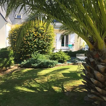 Côté Jardin Des Charmilles Alojamento de Acomodação e Pequeno-almoço Quettehou