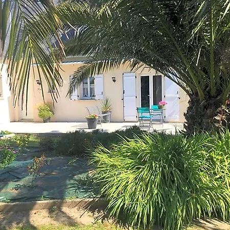 Côté Jardin Des Charmilles 3*