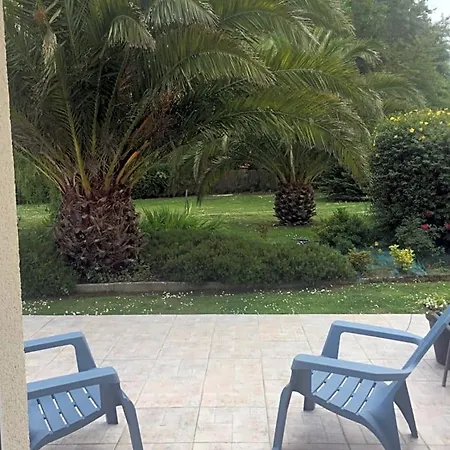 Côté Jardin Des Charmilles Alojamento de Acomodação e Pequeno-almoço Quettehou