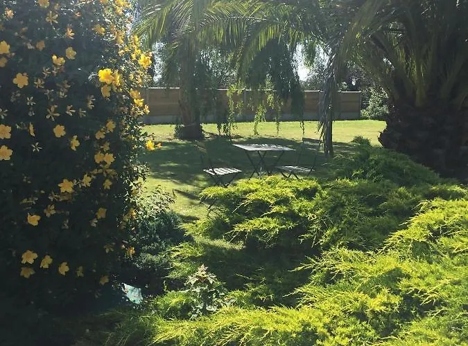 Cote Jardin Des Charmilles 3*